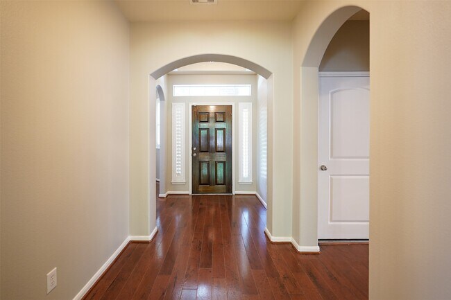 Foto del edificio - 28038 Emma Gardens Ln