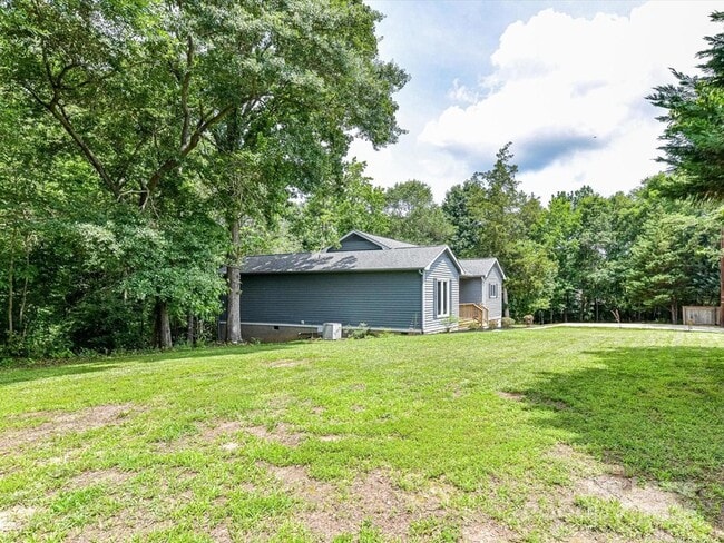 Building Photo - 1117 Hidden Brook Ln