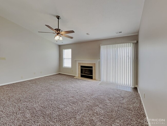 Building Photo - 1432 Nicole Dr