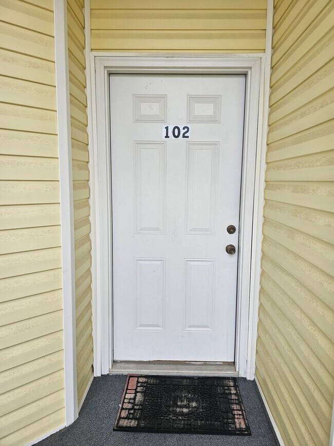 Foto del edificio - Fountain Pointe 3 bed 2 bath - Long Term Rental