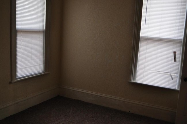 Foto del edificio - 1110 Sherwood Ave
