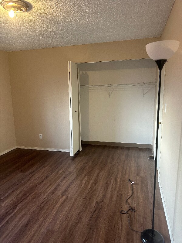 Foto del edificio - 3621 Brush Creek Dr