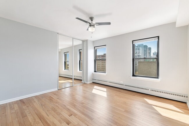 Foto del edificio - 5858 N Sheridan Rd