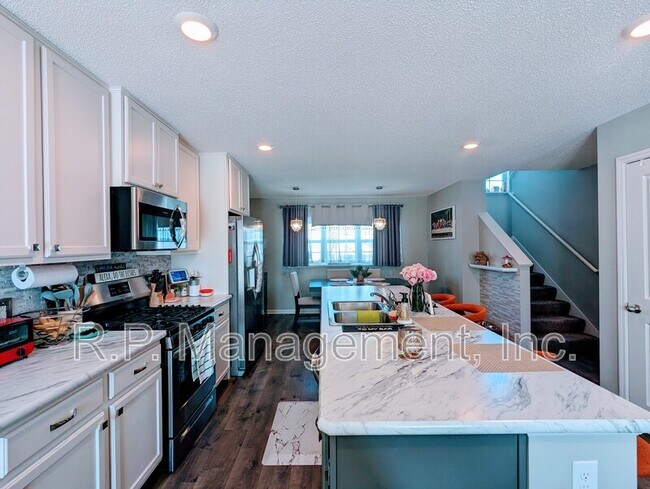 Foto del edificio - 7557 Woods Edge Blvd