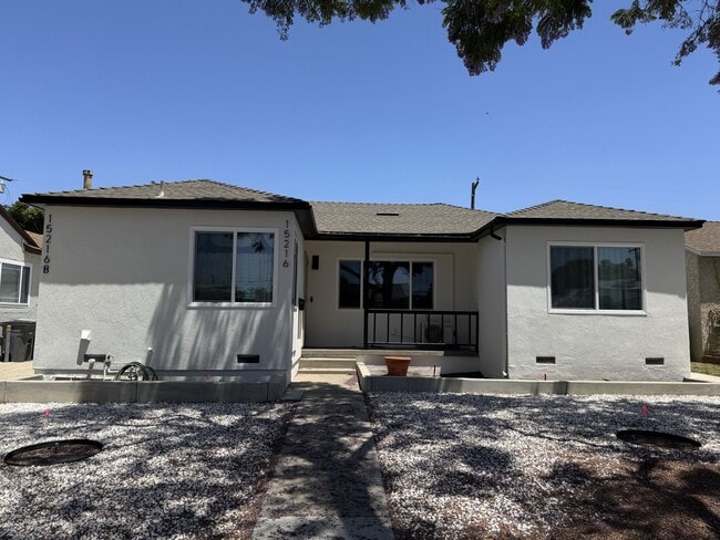 Building Photo - 15216 Cimarron Ave