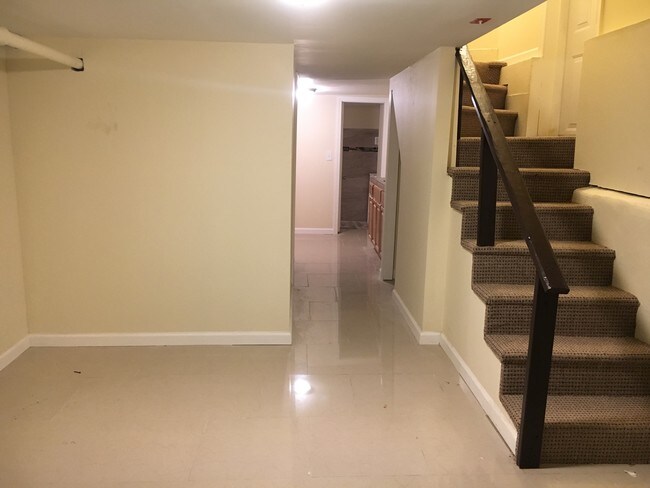 Foto del edificio - 145-28 Rockaway Blvd