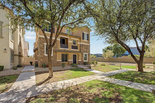 Foto del edificio - 418 N Mahogany Ct