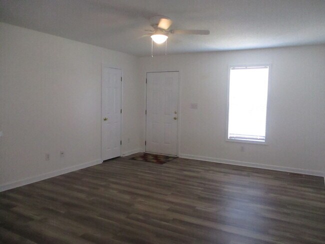 Foto del edificio - 279 Southaven Ct