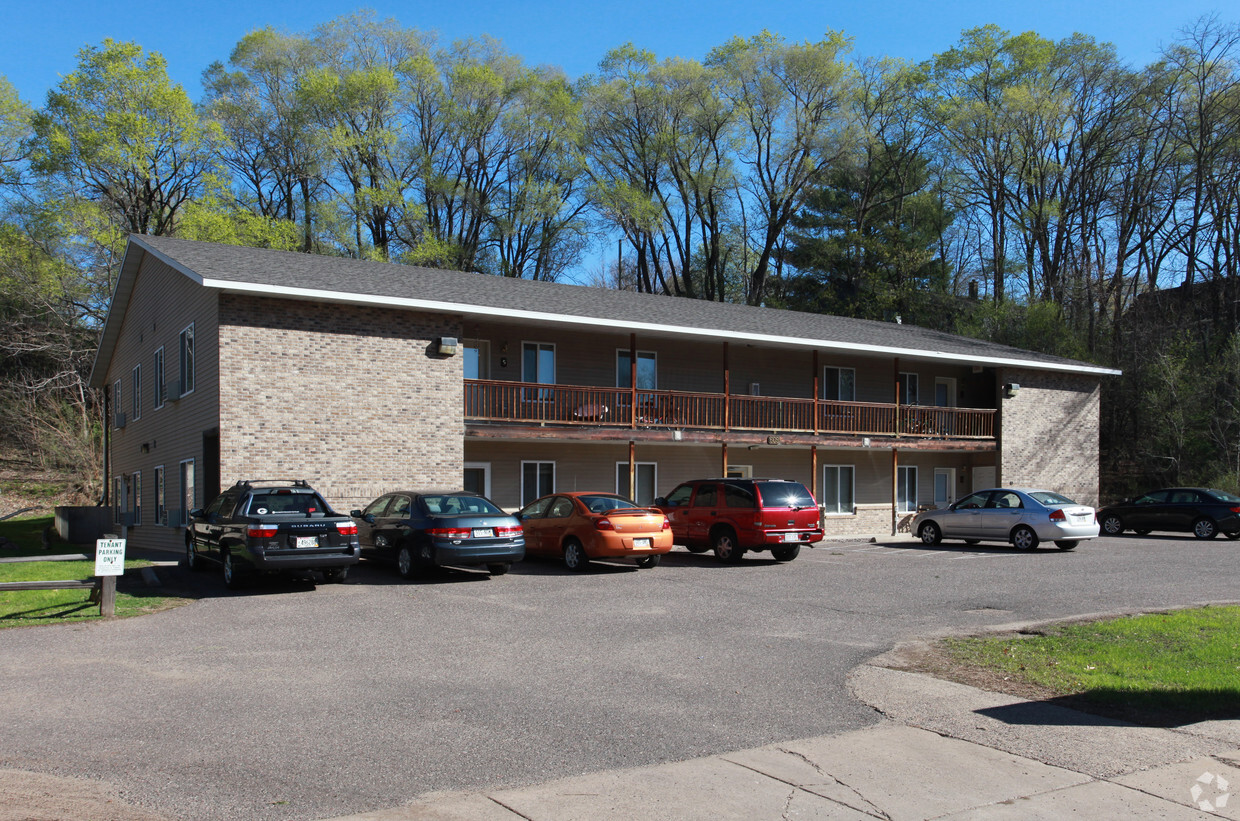 Building Photo - Valley Park Court Apartments