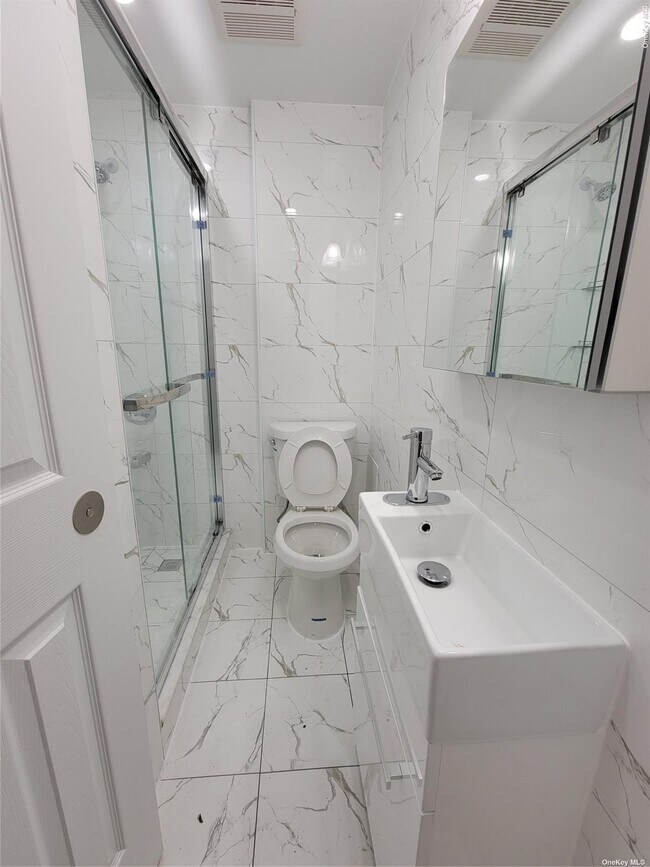 Foto del edificio - 59-24 Kissena Blvd