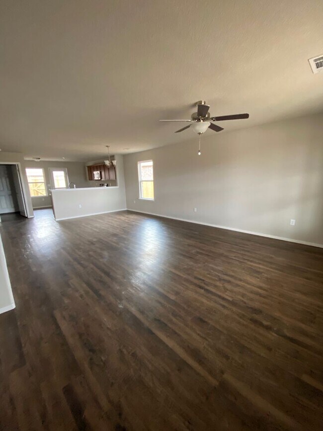 Foto del edificio - 3 Bedroom House in Bentonville for Rent! *...