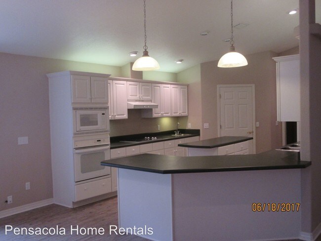 Building Photo - 2249 Valle Escondido Dr