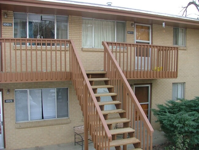 Building Photo - Prime Location in Golden – Pet-Friendly 2 ...