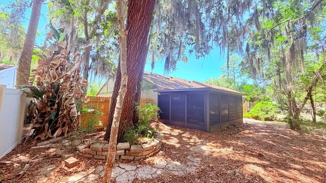 Building Photo - Quaint 2 Bedroom 2 Bathroom Home in Sanford!!