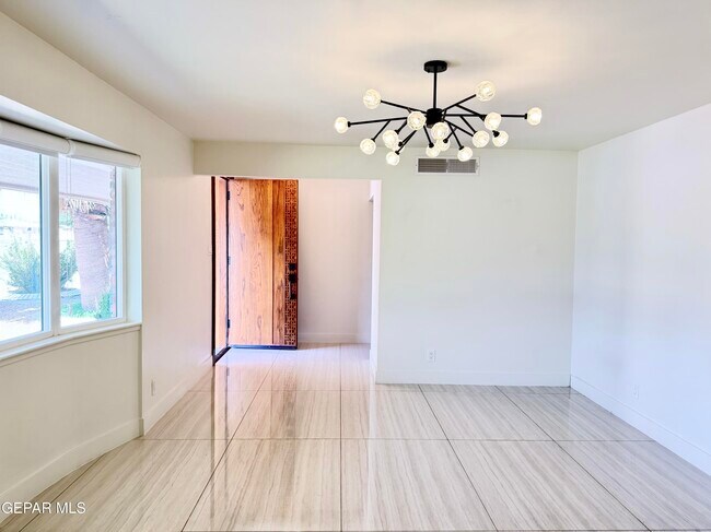 Building Photo - 8500 Edgemere Blvd