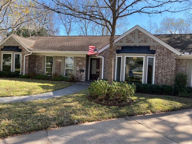 Front of home - 10603 Bayou Glen Rd