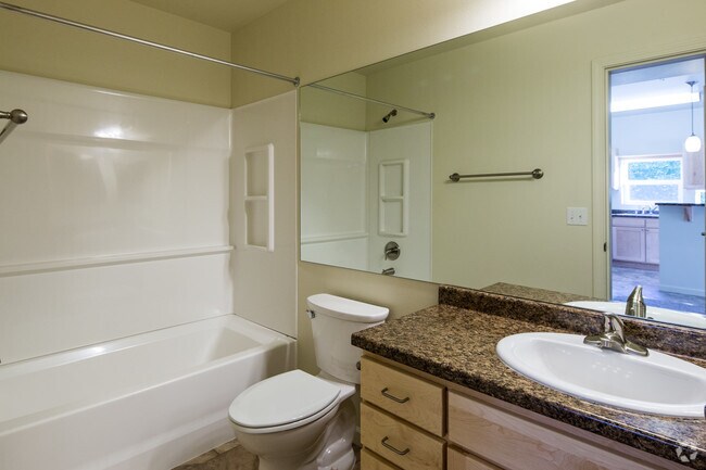 Baño - The Residences at Northwood