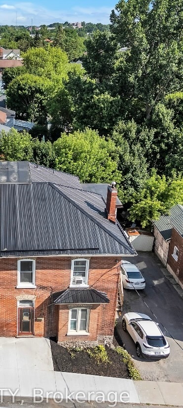 Building Photo - 44 Catharine St