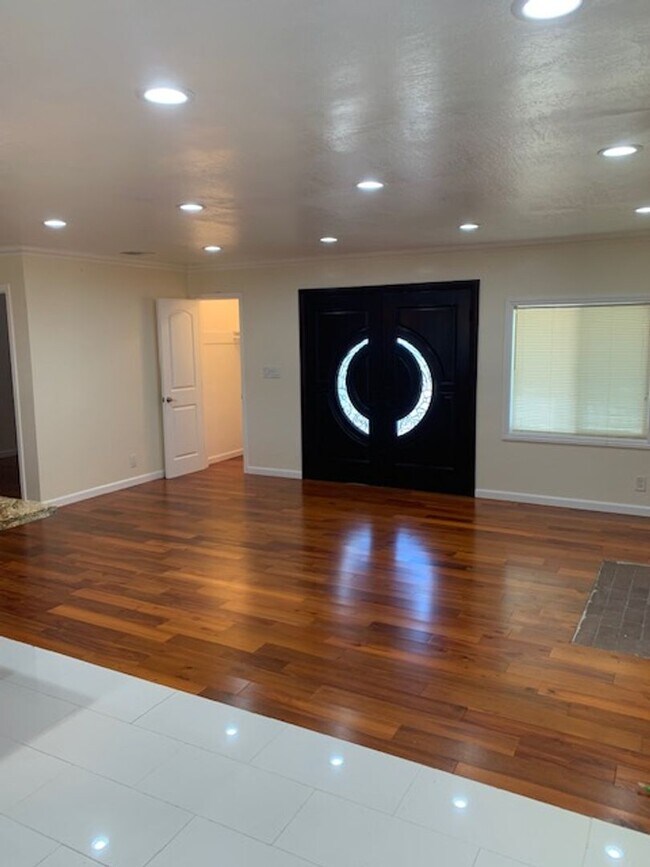 Foto del edificio - Updated Cambrian Home