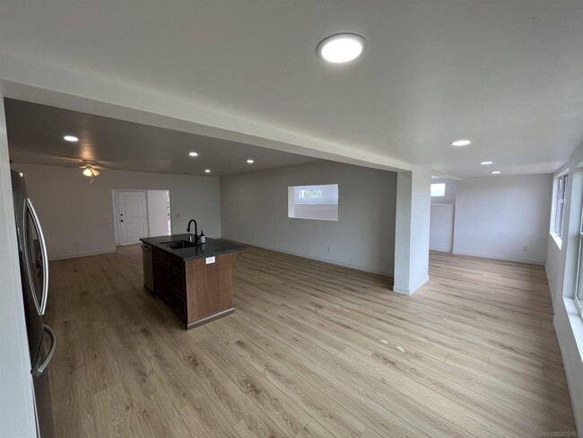 Building Photo - 450 Yucca Rd