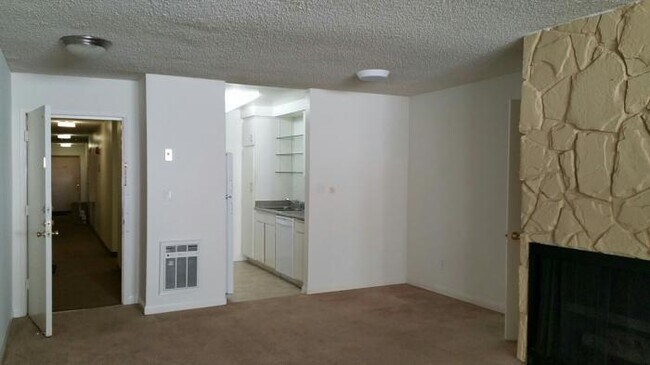 Building Photo - 1 bedroom in Los Angeles CA 90025