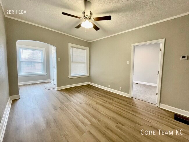 Building Photo - Large 2 Bed in Strawberry Hill
