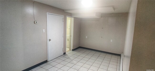 Building Photo - 161-18-161140 140th Ave