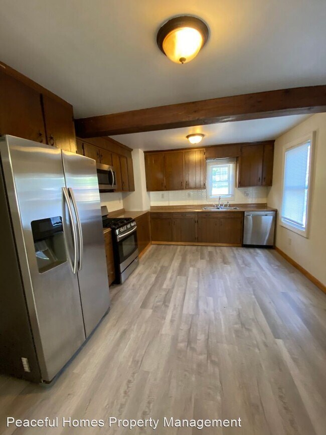 Building Photo - 4 br, 2.5 bath House - 347 N 2nd St
