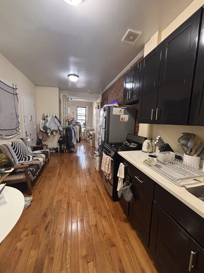 Foto del edificio - 402 Linden St