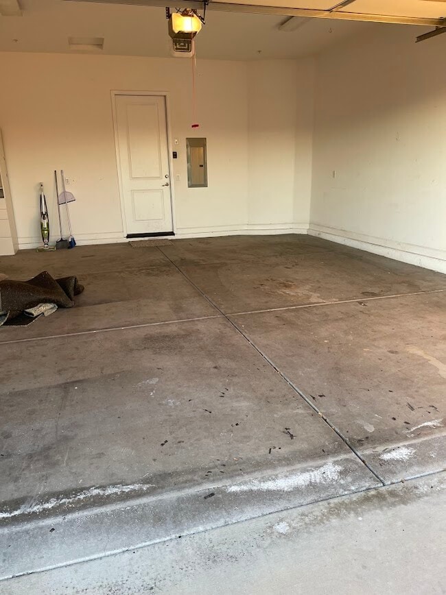 Building Photo - 1145 Rolling Hills Plaza S