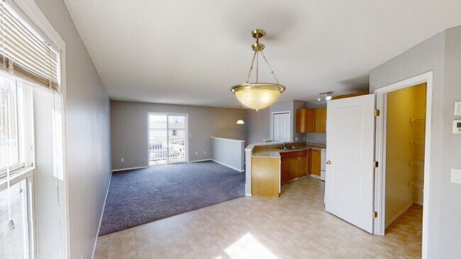 Building Photo - 9804-98099 99 St