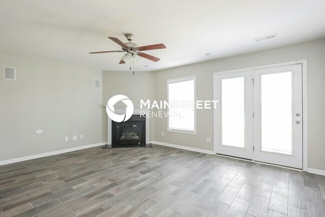 Building Photo - 3 Bedroom Pet-Friendly Home in Clemmons, NC with Main Street Renewal
