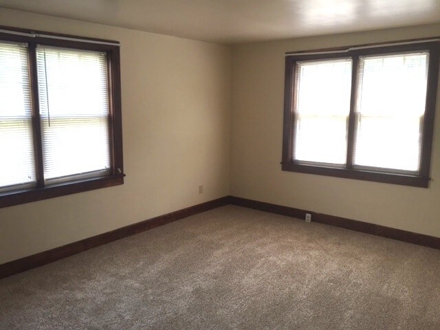 Building Photo - 1475 Mt Gretna Rd