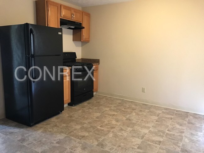 Building Photo - 2506 Peekskill Dr