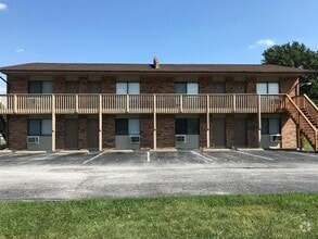 Building Photo - 2611 Sierra Dr