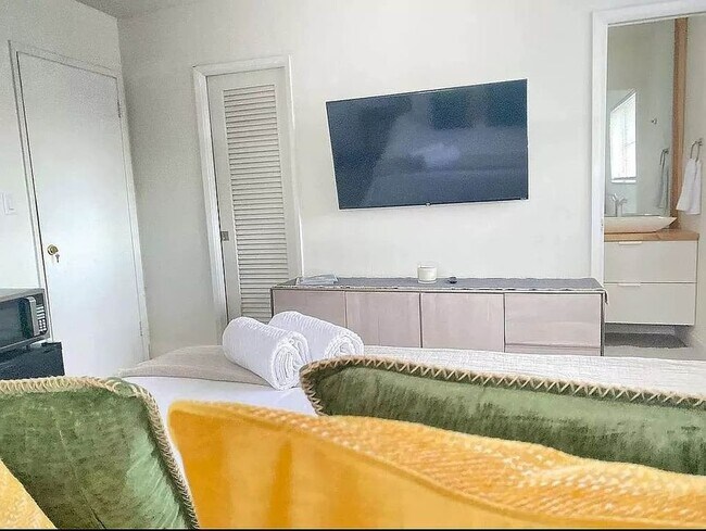 Foto del edificio - 1523 NE 51st St