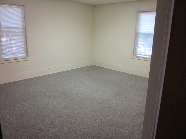 Building Photo - 311 W Springfield Ave