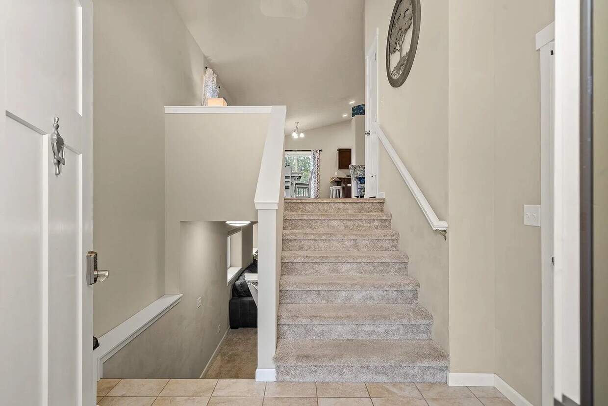 Foto del edificio - New Listing Ponderosa Ridge/Dishman Mica 4...