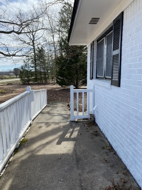 Building Photo - 1463 Beacon Light Rd