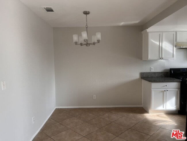 Foto del edificio - 26416 S San Jacinto St