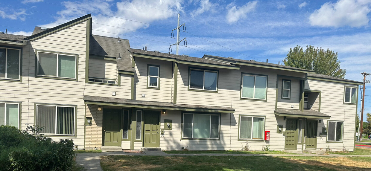 Primary Photo - El Dorado Townhouses