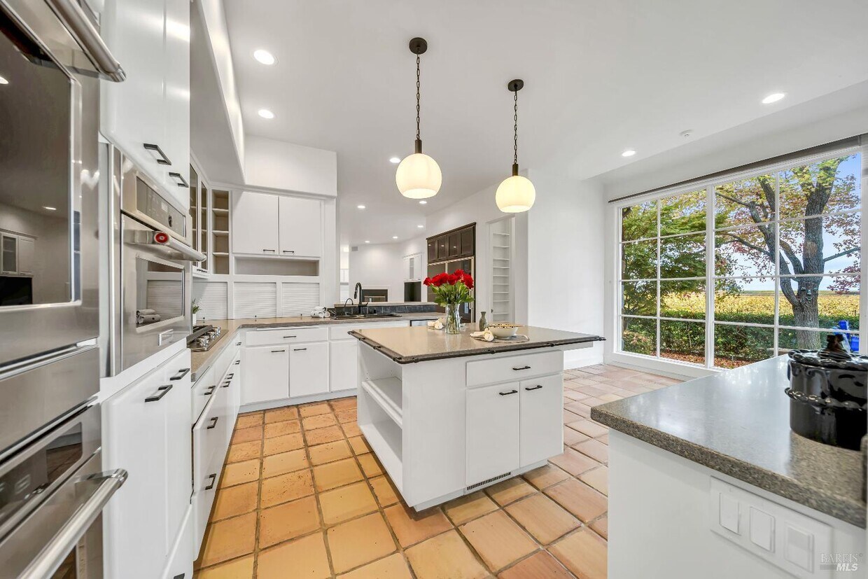 Foto principal - 1041 Las Amigas Rd