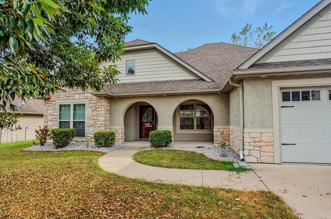 Foto del edificio - Marvelous 3 Bedroom House In Mill Creek Manor!