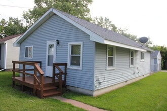 Building Photo - 1372 Allen St