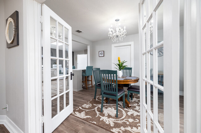 dining room - 418 Montecito Dr