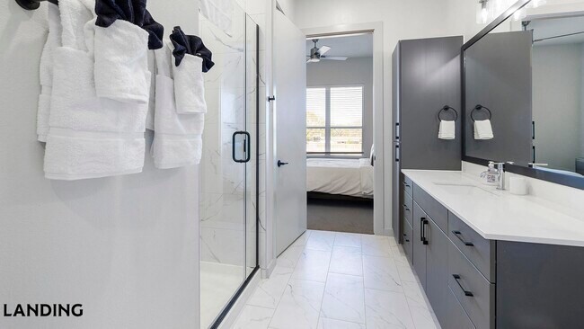 Foto del edificio - 1345 E 15th St