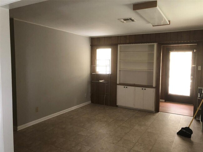 Building Photo - 7186 Headlee Rd