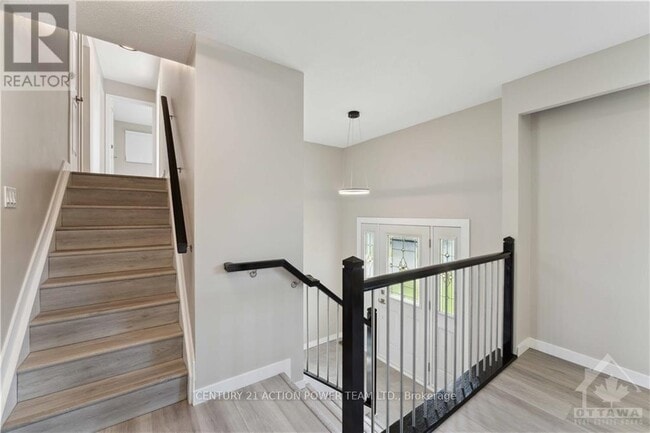 Photo du bâtiment - 1776 Grey Nuns Dr