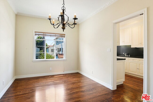 Foto del edificio - 153 S Rodeo Dr