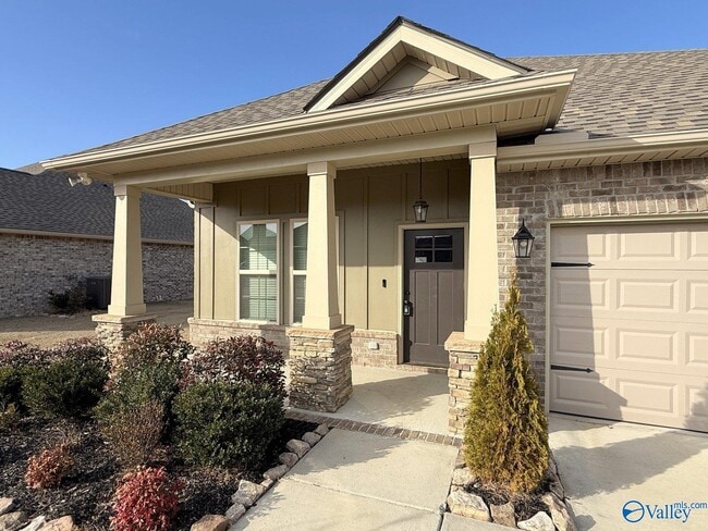 Building Photo - 24057 Quints Dr